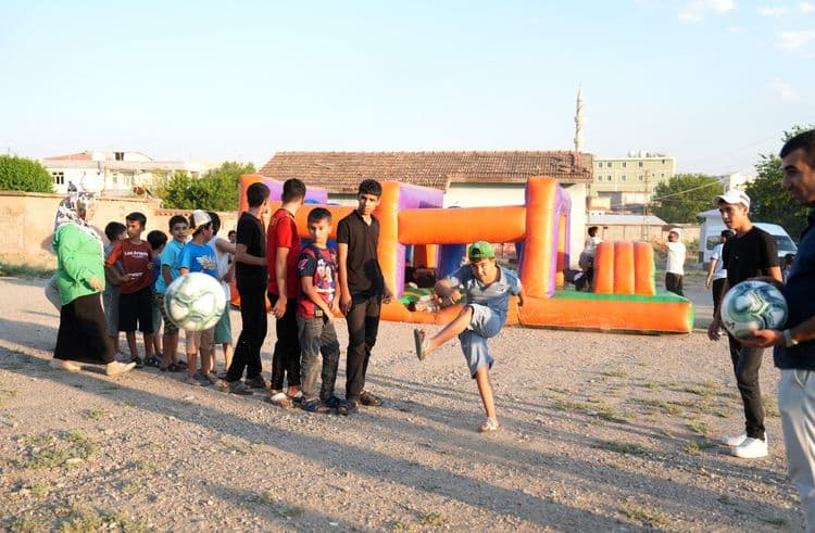 Çocuklar Sokakta Spor Şenliği’nde doyasıya eğlendi 11