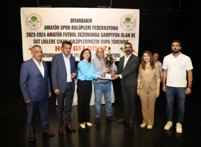 Eş Başkanlar, amatör spor kulüplerinin kupa törenine katıldı