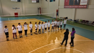 Gençler ve çocuklar belediyenin spor faaliyetlerinden yararlandı