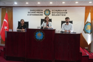 Eş Başkan Bucak: Herkesi kayyum gaspına hayır demeye davet ediyoruz