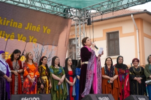 Hevşaredar Serra Bucak: Em ê bi hev re aştiyê biqêrîn