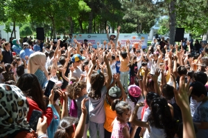 Çalakiya &#039;Bi Zarokan Kolanên Xweşik&#039; dest pê kir