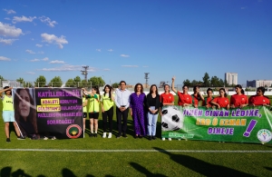 Eş Başkanlar futbol turnuvalarını izledi