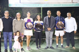 14. Amed Cup Tenis Turnuvasında dereceye giren sporculara ödül verildi