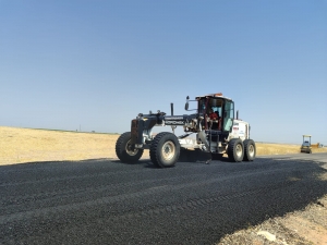 Kırsal mahallelerde yollar yenileniyor