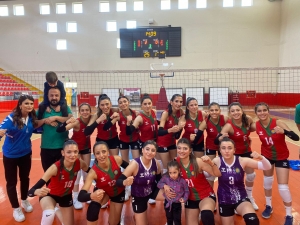 DBB’nin hentbol ve voleybol takımları haftayı galibiyetle kapattı