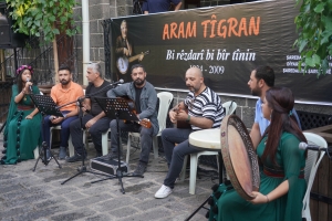 Sanatçı Aram Tigran Dengbêj Evinde anıldı