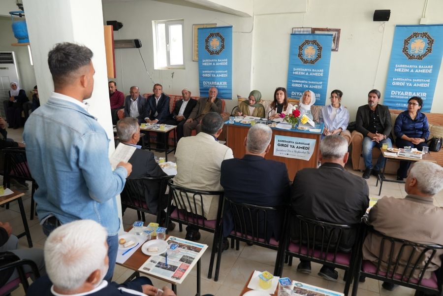 Eşbaşkan Bucak, Hazro’da muhtarlarla bir araya geldi
