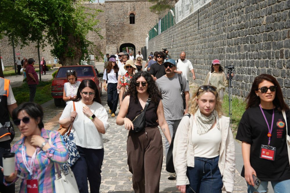 Sur’da kolektif hafıza yürüyüşü